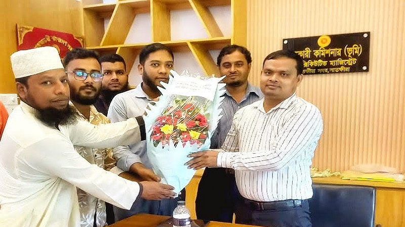 সাতক্ষীরা সদর উপজেলা নবাগত ভূমি কর্মকর্তার সাথে জামায়াত নেতৃবৃন্দের সৌজন্য সাক্ষাৎ  